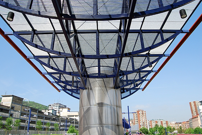 p&eacute;rgola del parque de Am&eacute;zola de Bilbao (Vizcaya)